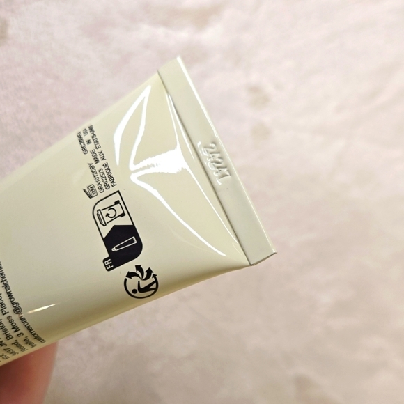 FULL-SIZE Grown Alchemist Hydra-Restore Day Cream - Picture 6 of 11